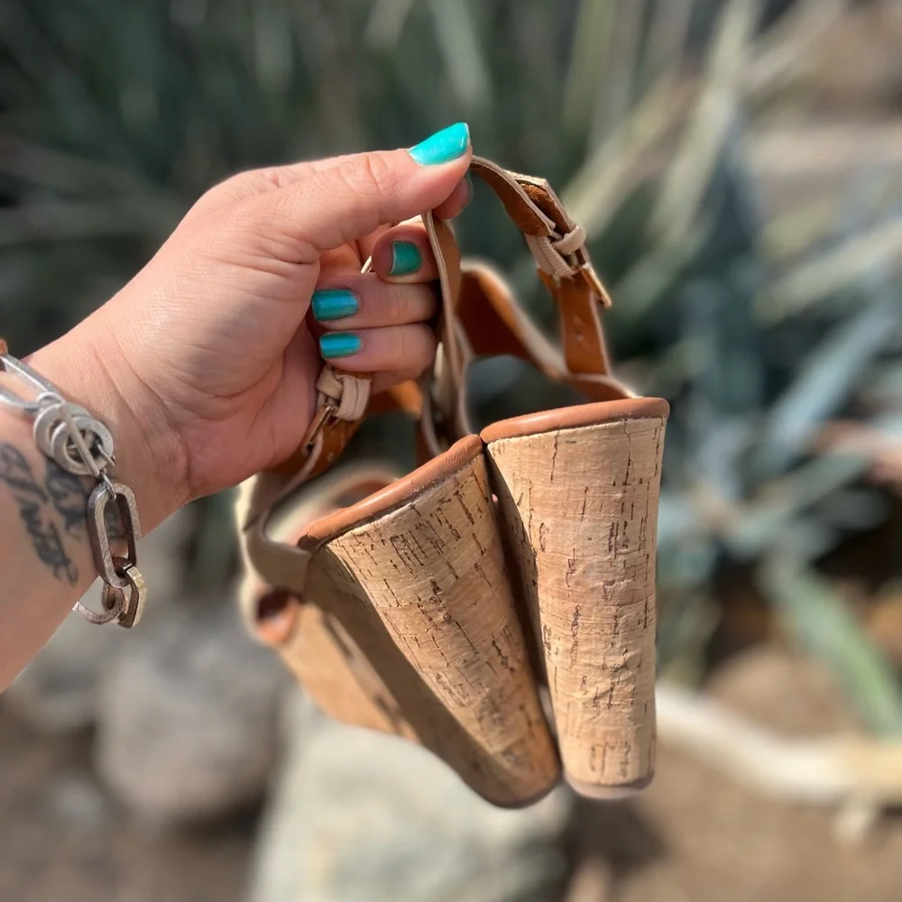 X2B | Chic Tan Cork Wedge Sandals 9